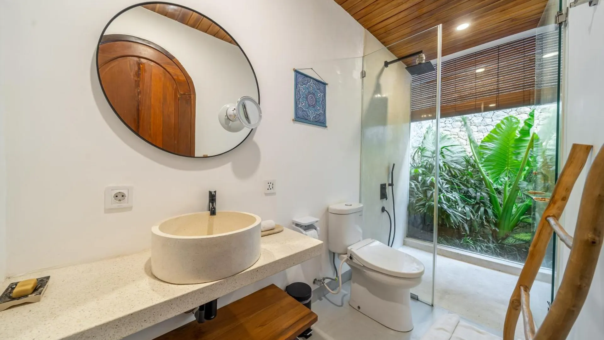 Stunning New Villa Near The Beach With A Spacious Pool Pecatu