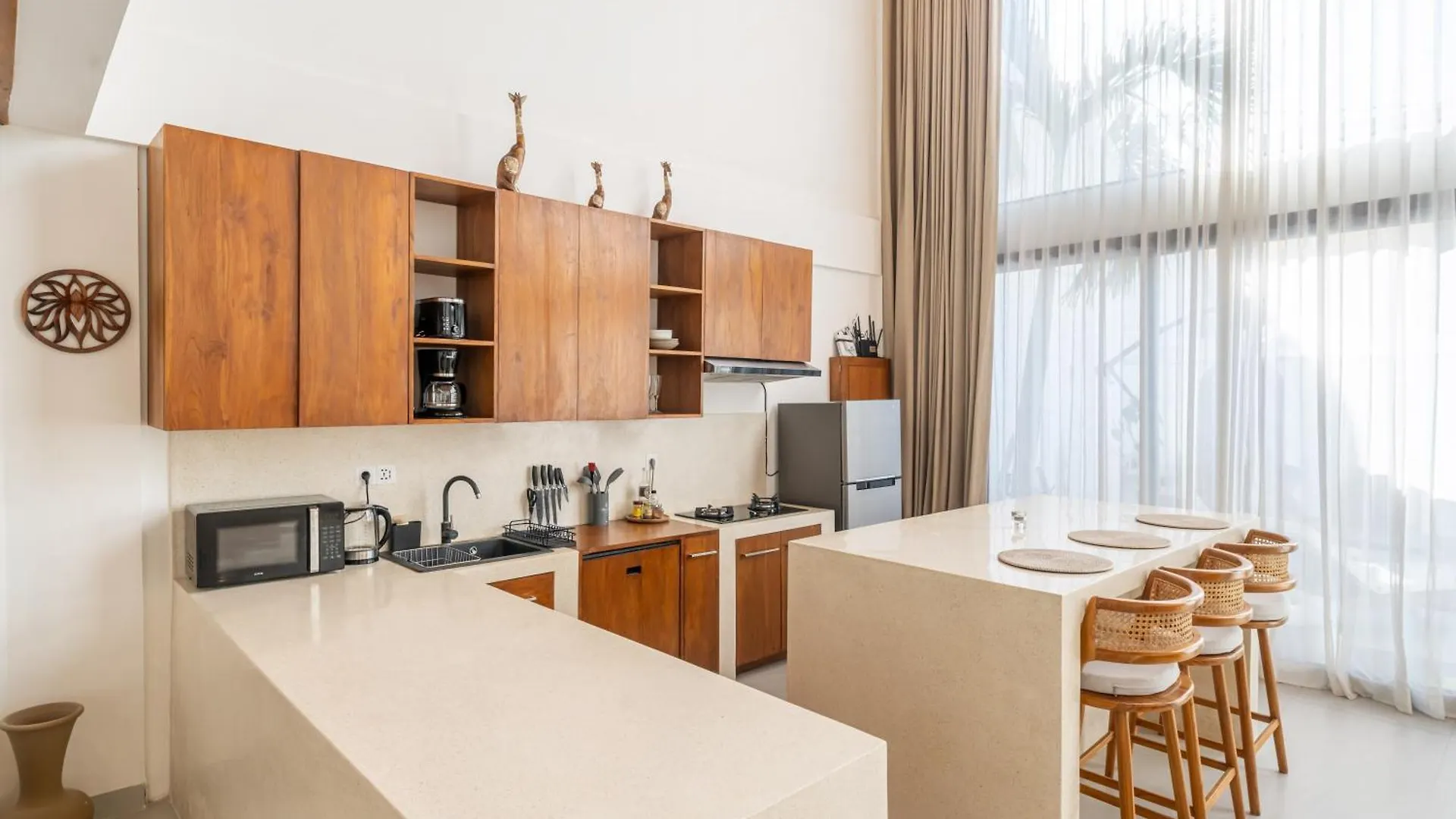 Stunning New Villa Near The Beach With A Spacious Pool Pecatu